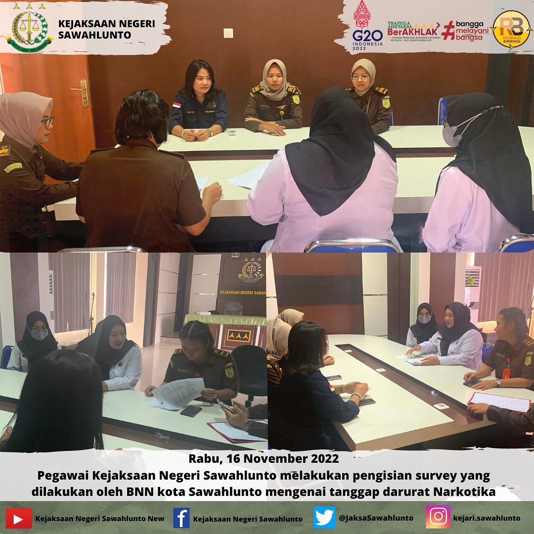 Rabu, 16 November 2022Pegawai Kejaksaan Negeri Sawahlunto melakukan pengisian survey yang dilakukan oleh BNN kota Sawahlunto mengenai tanggap darurat Narkotika.____Update informasi anda tentang Kejaksaan Negeri Sawahlunto terbaru di official account Instagram,Facebook dan Youtube kami !!..____FACEBOOK : Kejaksaan Negeri SawahluntoYOUTUBE : Kejakaaan Negeri Sawahlunto NewTWITTER : @JaksaSawahlunto..________#KejaksaanRI#kejatisumbarnew@kejatisumbarnew#kejarisawahlunto - from Instagram