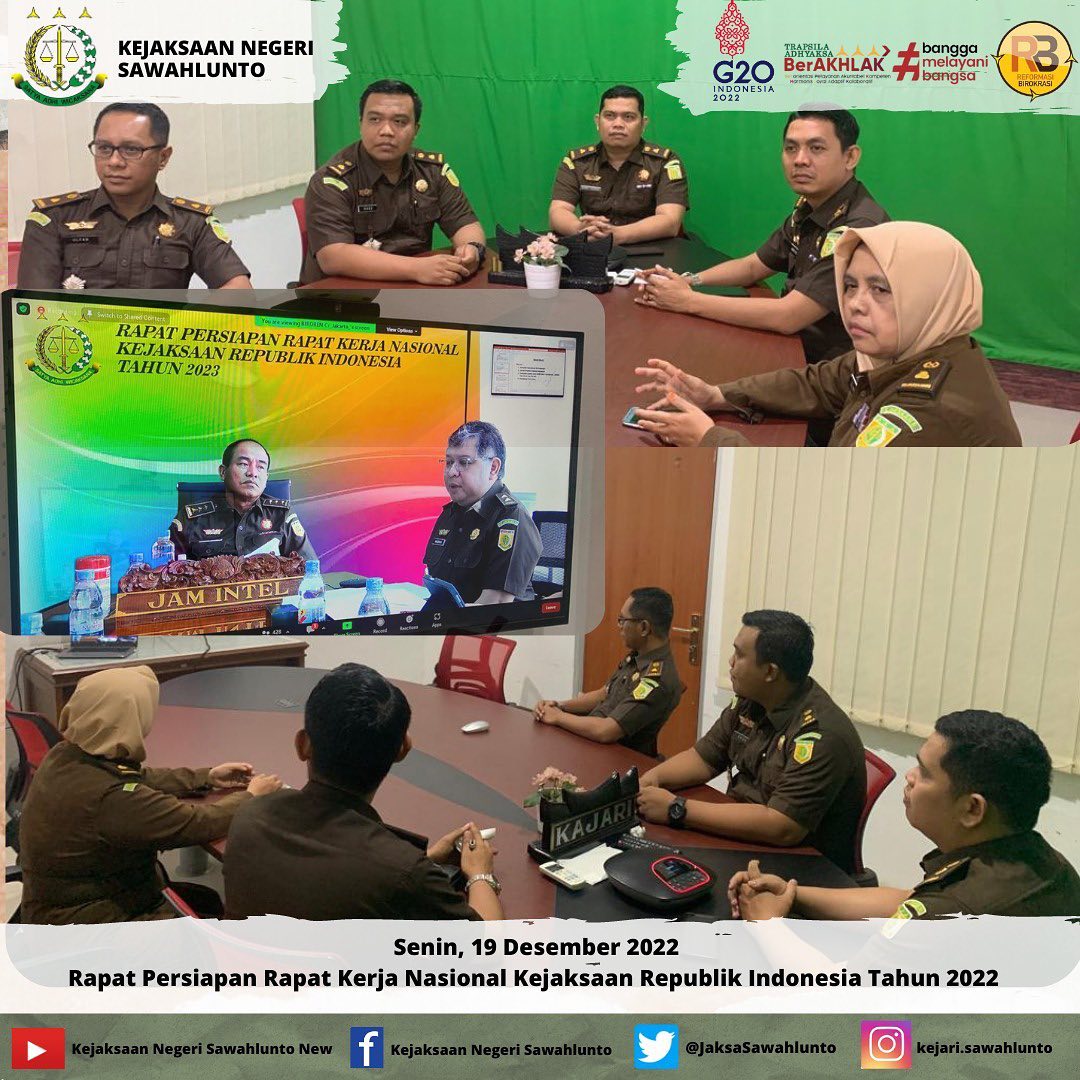 Senin, 19 Desember 2022Para Kasi dan Kasubsi Kejaksaan Negeri Sawahlunto mengikuti kegiatan Rapat Persiapan Rapat Kerja Nasional Kejaksaan Republik Indonesia Tahun 2022 melalui meeting zoom...____Update terus informasi anda tentang Kejaksaan Negeri Sawahlunto terbaru di official account Instagram,Facebook dan Youtube kami !!..____🌐 kejari-sawahlunto.kejaksaan.go.idFACEBOOK : Kejaksaan Negeri SawahluntoYOUTUBE : Kejakaaan Negeri Sawahlunto NewTWITTER : @JaksaSawahlunto..________#KejaksaanRI#kejatisumbarnew@kejatisumbarnew#kejarisawahlunto - from Instagram