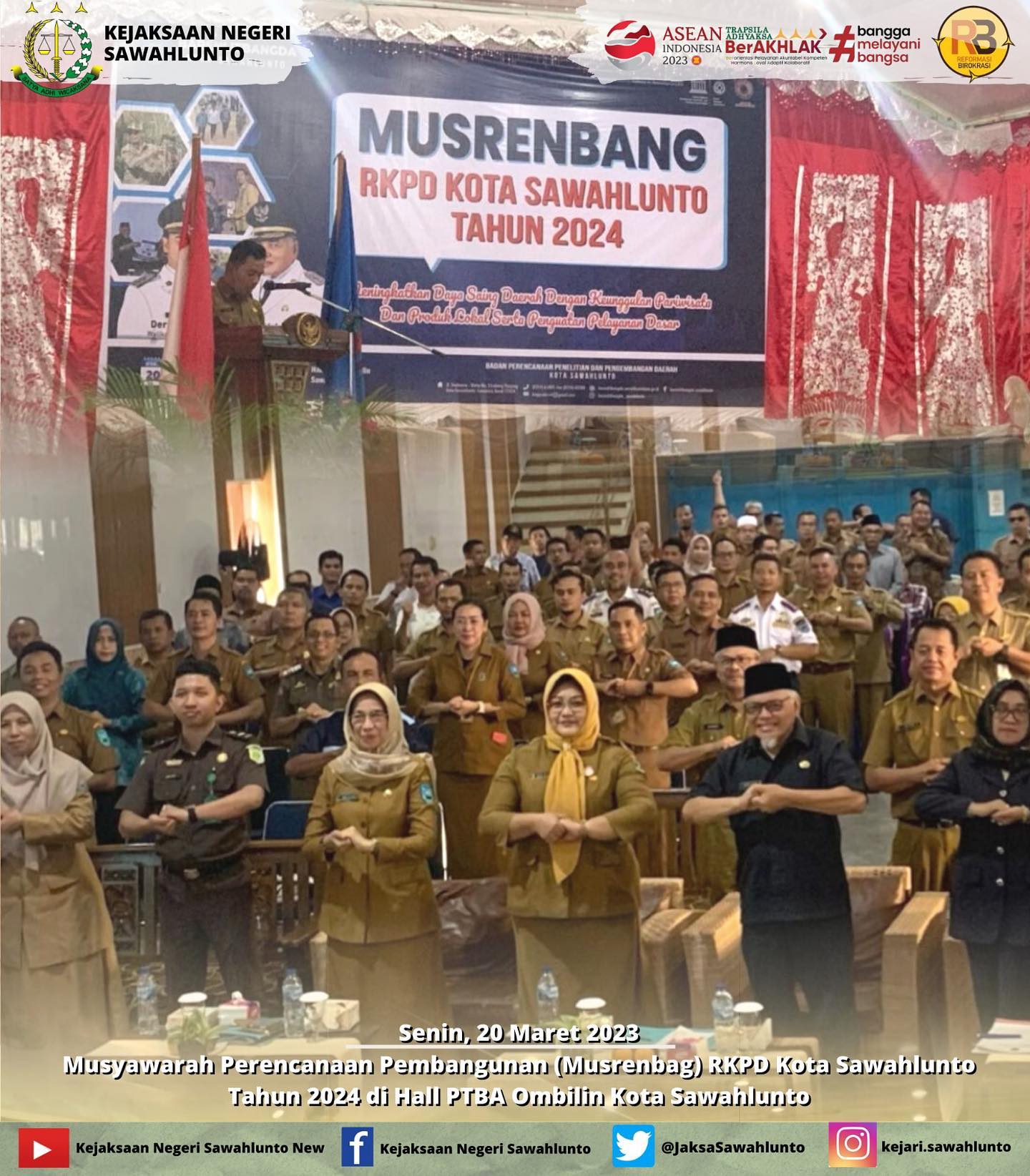 Senin, 20 Maret 2023Kasubsi A Arief Hidayat,S.H mengikuti kegiatan Musyawarah Perencanaan Pembangunan (Musrenbag) RKPD Kota Sawahlunto Tahun 2024 di Hall PTBA Ombilin Kota Sawahlunto.____Update informasi anda tentang Kejaksaan Negeri Sawahlunto terbaru di official account Instagram,Facebook dan Youtube kami !!..____FACEBOOK : Kejaksaan Negeri SawahluntoYOUTUBE : Kejakaaan Negeri Sawahlunto NewTWITTER : @JaksaSawahlunto..________#KejaksaanRI#kejatisumbarnew@kejatisumbarnew#kejarisawahlunto - from Instagram