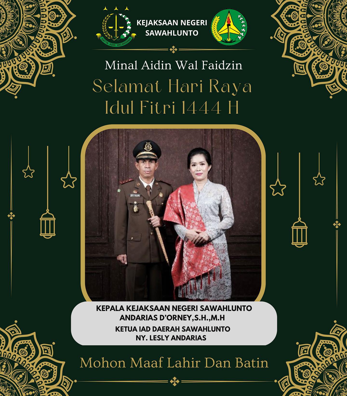 Kepala Kejaksaan Negeri Sawahlunto Beserta Ketua IAD Daerah Sawahlunto mengucapkan Selamat Hari Raya Idul Fitri 1444 H, Mohon Maaf Lahir dan Batin . ..____Update terus informasi anda tentang Kejaksaan Negeri Sawahlunto terbaru di official account Instagram,Facebook dan Youtube kami !!..____🌐 kejari-sawahlunto.kejaksaan.go.idFACEBOOK : Kejaksaan Negeri SawahluntoYOUTUBE : Kejakaaan Negeri Sawahlunto NewTWITTER : @JaksaSawahlunto..________#KejaksaanRI#kejatisumaterabarat @kejatisumaterabarat #kejarisawahlunto - from Instagram