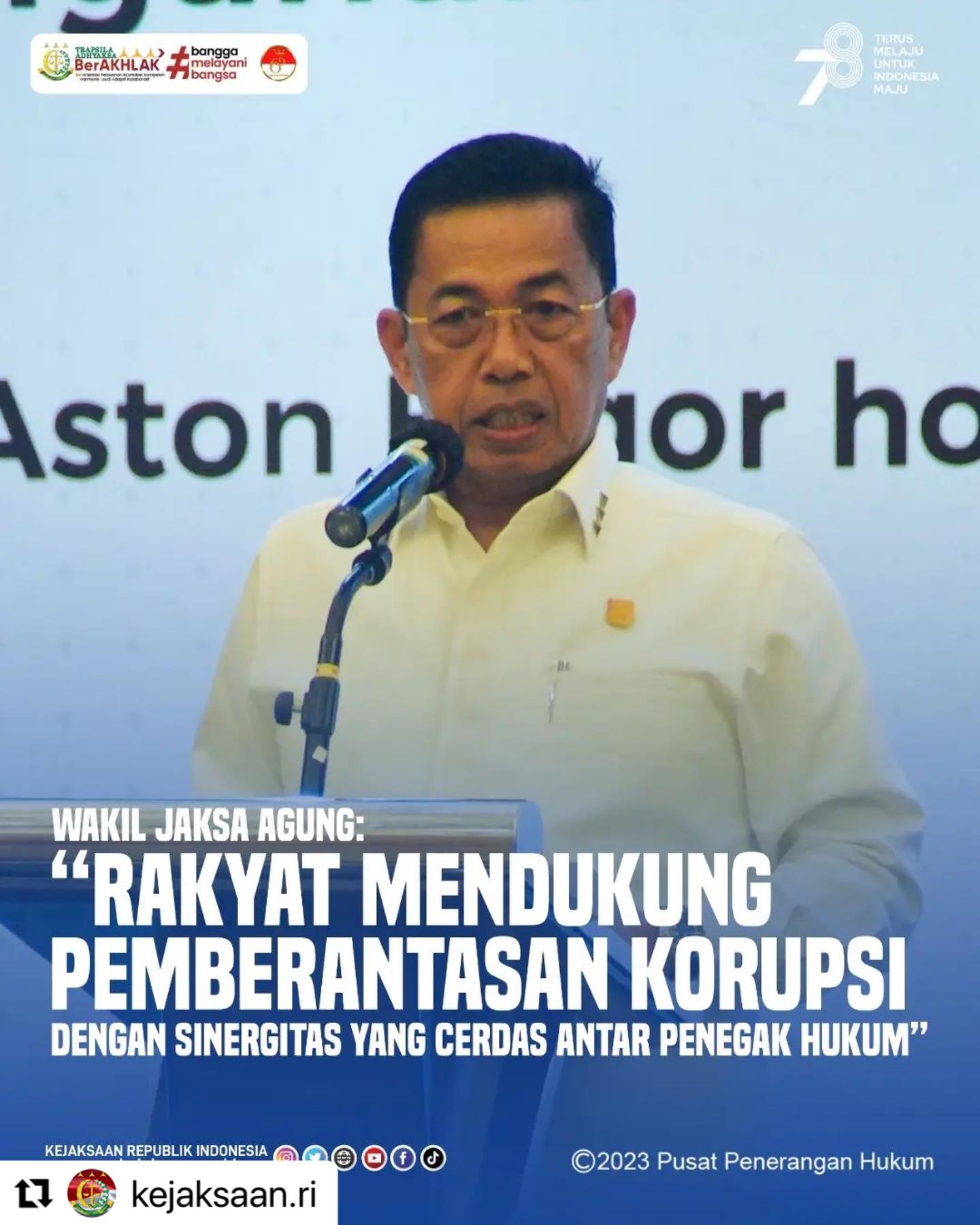 #Repost @kejaksaan.ri ・・・Rabu 26 Juli 2023 bertempat di Hotel Aston Bogor, Jawa Barat, Wakil Jaksa Agung Dr. Sunarta hadir dan memberikan sambutan pada Acara Rapat Koordinasi Evaluasi Pelaksanaan Perjanjian Kerja Sama (PKS) antara Deputi Bidang Koordinasi dan Supervisi Komisi Pemberantasan Korupsi (KPK) RI dengan Jaksa Agung Muda Bidang Tindak Pidana Khusus (JAMPIDSUS) Kejaksaan RI Nomor: 56 Tahun 2023 dan Nomor: B-1/F/FJP/02/2023 tanggal 08 Februari 2023 tentang Koordinasi dan Supervisi Penanganan Perkara Tindak Pidana Korupsi.Wakil Jaksa Agung menyampaikan bahwa acara ini memiliki makna yang penting dan strategis dalam rangka terjalinnya koordinasi yang membentuk sinergi serta kolaborasi antara Kejaksaan RI dan KPK RI dalam optimalisasi pemberantasan tindak pidana korupsi di Indonesia.Wakil Jaksa Agung mengatakan sampai saat ini dukungan rakyat terhadap pemberantasan korupsi sangat kuat. Rakyat sudah sangat paham akibat dari korupsi.Simak berita selengkapnya di www.kejaksaan.go.id#KejaksaanRI #JaksaAgung #JaksaBerintegritas #JaksaProfesional #TrapsilaAdhyaksaBerakhlak #KenaliHukumJauhkanHukuman #Sapubersihkoruptor - from Instagram