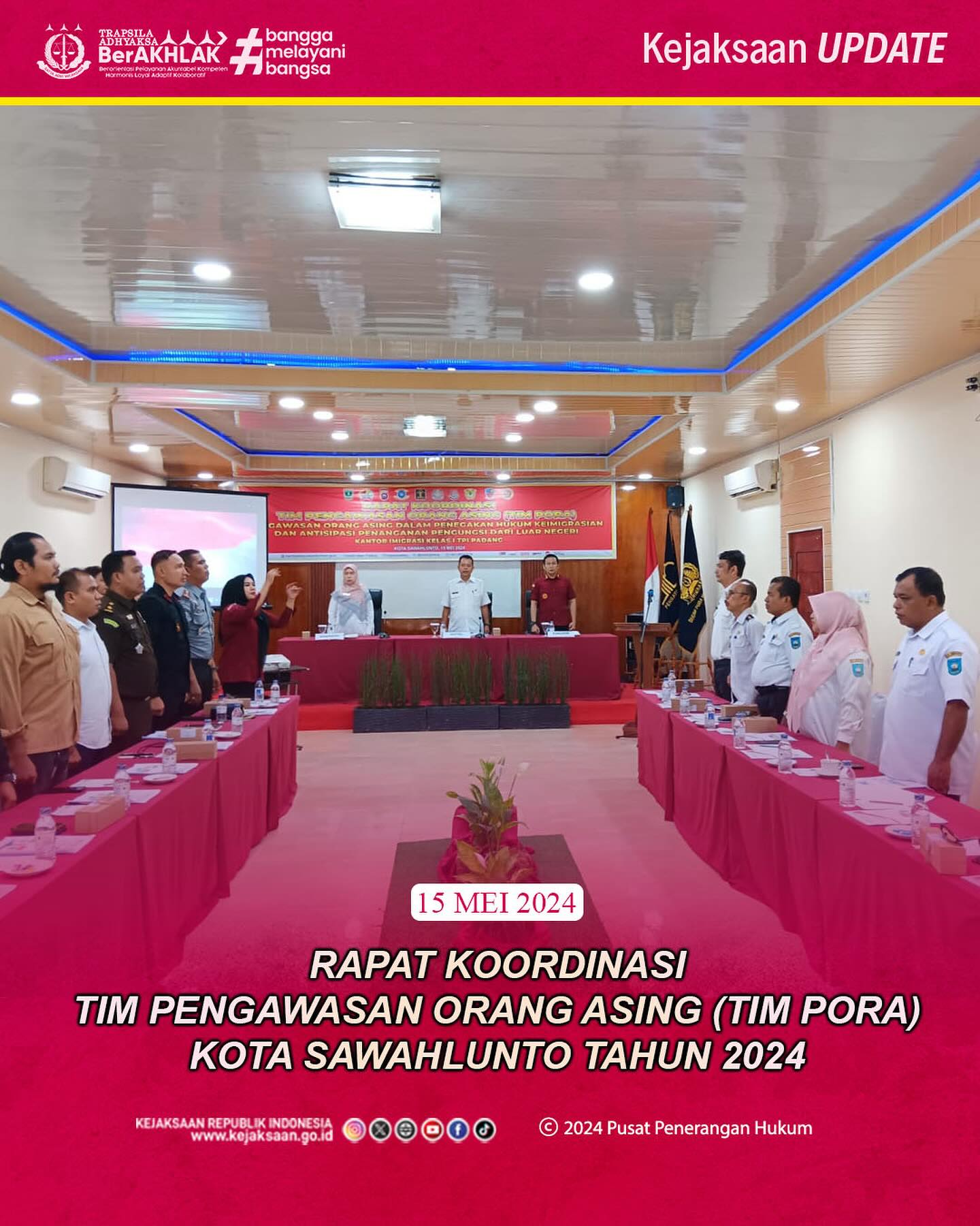 Bahwa pada hari Rabu, 15 Mei 2024 bertempat di Hotel Parai Kota Sawahlunto, Kepala Seksi Intelijen, Dede Mauladi,S.H menghadiri Kegiatan Rapat Koordinasi Tim Pengawasan Orang Asing (Tim Pora) Tahun 2024.—Update terus informasi anda tentang Kejaksaan Negeri Sawahlunto terbaru di official account Instagram,Facebook dan Youtube kami !!..____🌐 kejari-sawahlunto.kejaksaan.go.idFACEBOOK : Kejaksaan Negeri SawahluntoYOUTUBE : Kejakaaan Negeri Sawahlunto NewTWITTER : @JaksaSawahlunto..________#KejaksaanRI#kejatisumbarnew@kejatisumaterabarat#kejarisawahlunto - from Instagram