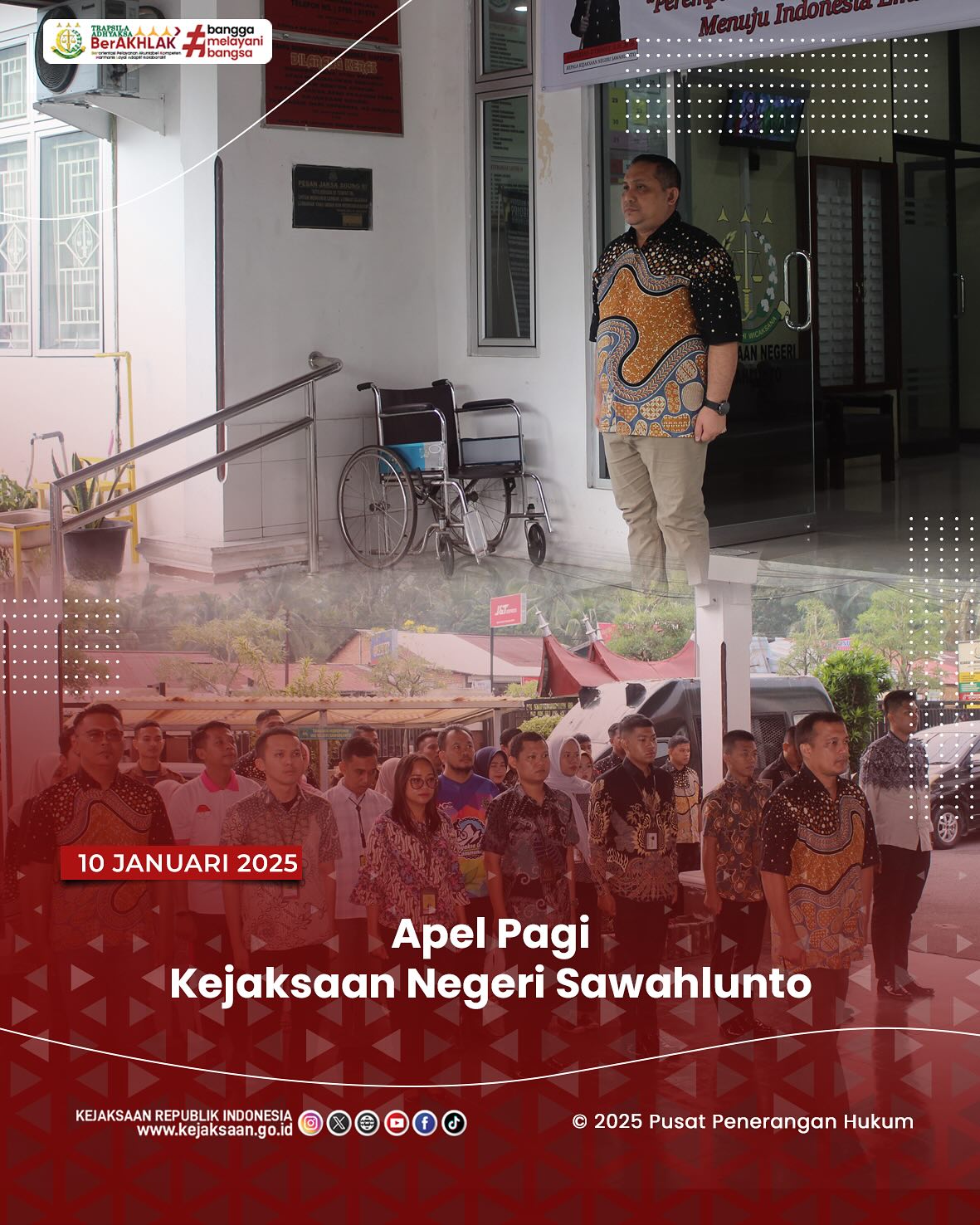 Bahwa pada hari Jumat, 10 Januari 2025, bertempat di Lapangan Kantor Kejaksaan Negeri Sawahlunto, Kepala Seksi Pemulihan Aset & Pengelola Barang Bukti, Jovan Kurata Waruwu,S.H.,M.H., bertindak sebagai Penerima Apel Pagi Kejaksaan Negeri Sawahlunto - from Instagram