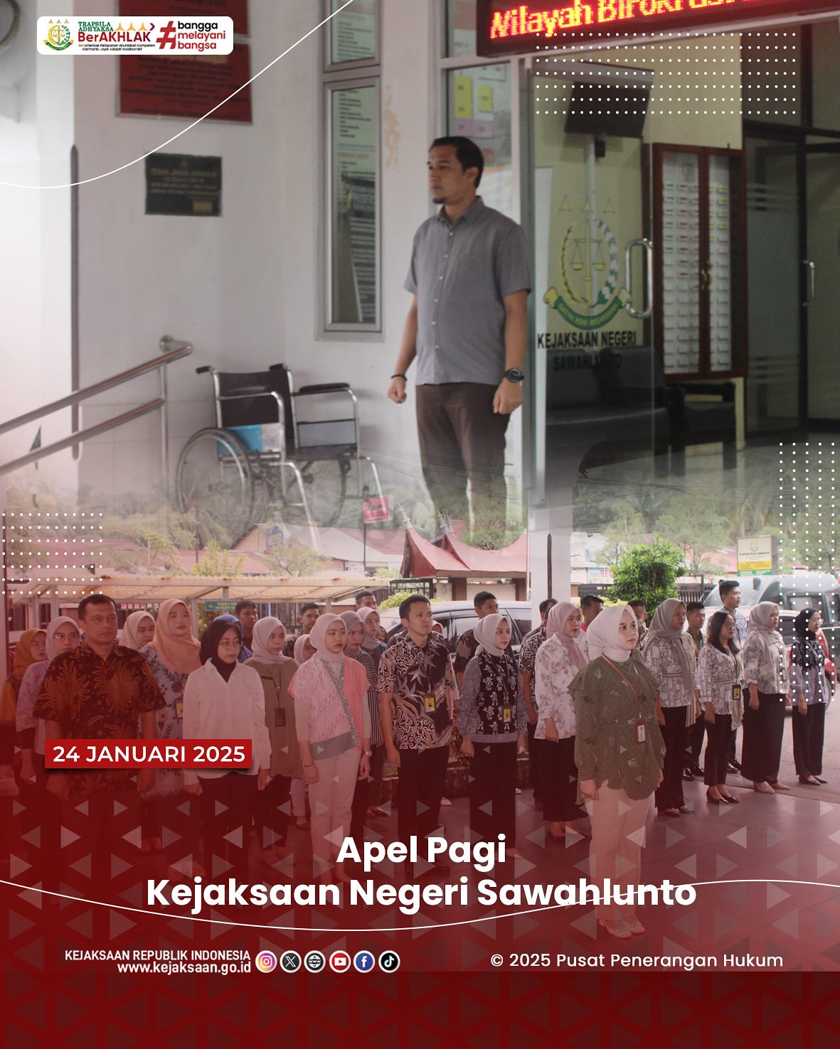 Bahwa pada hari Jumat, 24 Januari 2025, bertempat di Lapangan Kantor Kejaksaan Negeri Sawahlunto, Kepala Seksi Intelijen, Rendra Taqwa Agusto,S.H., Memimpin Apel Pagi Kejaksaan Negeri Sawahlunto diikuti oleh seluruh Pegawai Kejaksaan Negeri Sawahlunto - from Instagram