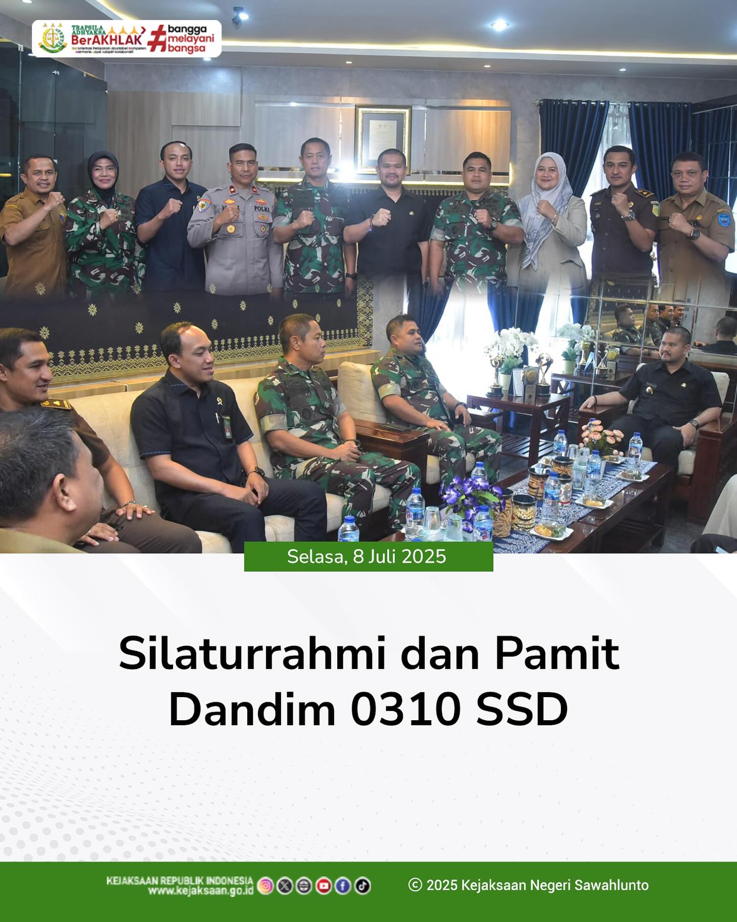 Bahwa pada hari Selasa, 08 Juli 2025, bertempat di Ruang Kerja Wali Kota Sawahlunto, Kepala Kejaksaan Negeri Sawahlunto yang di wakili oleh Kepala Seksi Intelijen, Bapak Rendra Taqwa Agusto,S.H., mengikuti Kegiatan Silaturrahmi dan Pamit Dandim 0310 SSD (Pejabat Lama Letkol.Inf.Reno Handoko,S.E. dengan Pejabat Baru Letkol.Czi.Joko Strandona,S.T.) - from Instagram