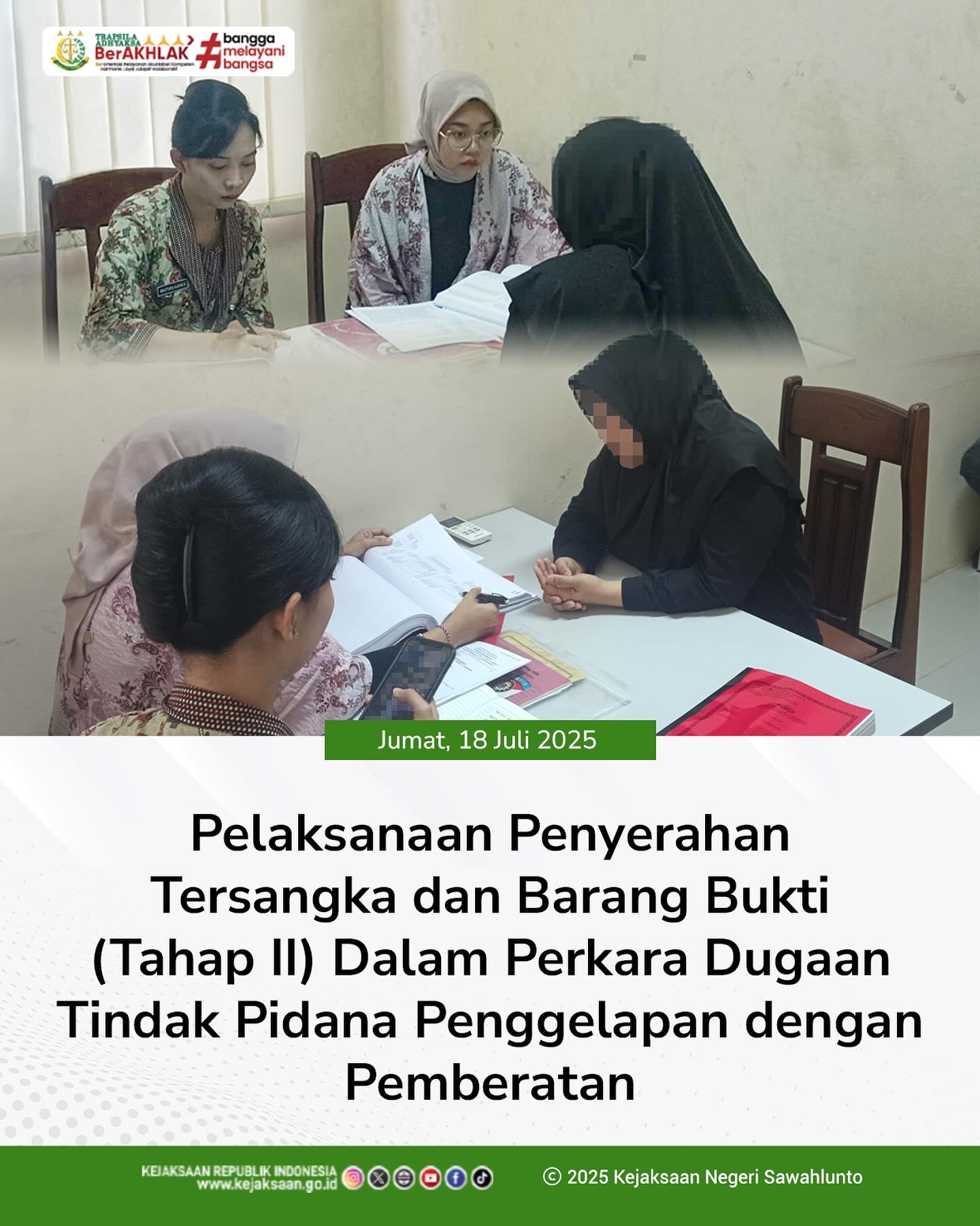 Bahwa pada hari Jumat, 18 Juli 2025, bertempat di Ruang Pemeriksaan Tahap II telah dilaksanakan Penyerahan Tersangka dan Barang Bukti (Tahap II) Dalam Perkara Dugaan Tindak Pidana Penggelapan dengan Pemberatan dari Penyidik Polres Sawahlunto - from Instagram