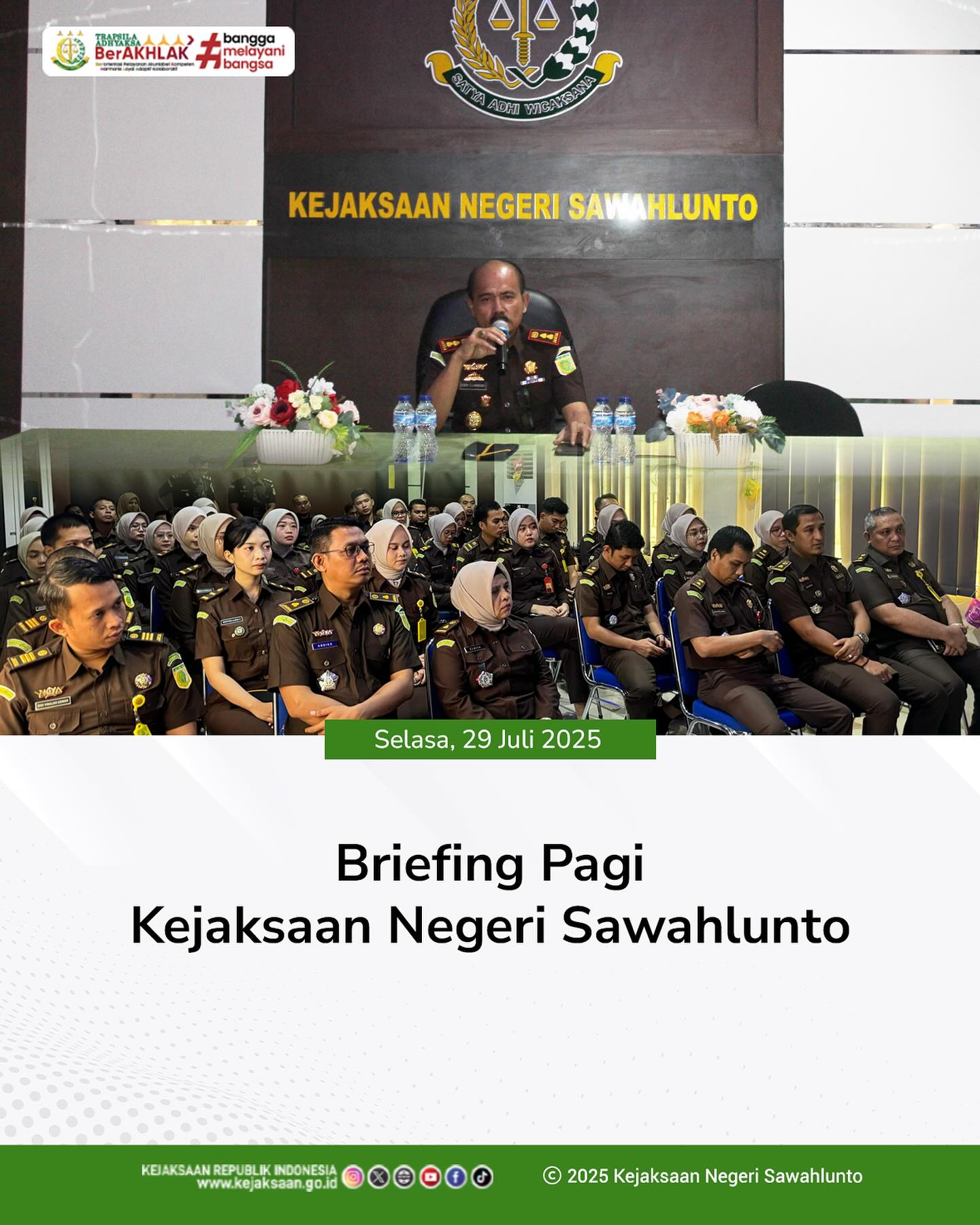 Pada hari Selasa, 29 Juli 2025 sekira pukul 09.00 WIB, bertempat di Aula Kantor Kejaksaan Negeri Sawahlunto, Kepala Kejaksaan Negeri Sawahlunto, Eddy Samrah Limbong, S. H., M. H., melaksanakan kegiatan Briefing Pagi yang diikuti seluruh Kasi dan Kasubbag serta seluruh Pegawai dan PPNPN Kejaksaan Negeri Sawahlunto @eddylimbong - from Instagram