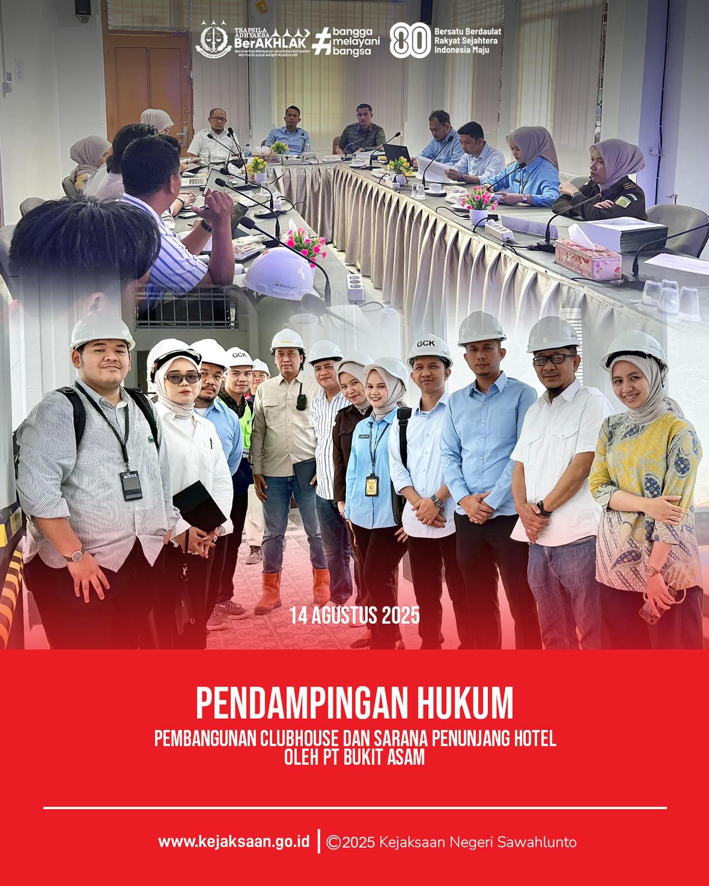 Bahwa pada Hari Kamis, 14 Agustus 2025 Jaksa Pengacara Negara bersama Tim melakukan Monitoring Pendampingan Hukum Pembangunan ClubHouse dan Sarana Penunjang Hotel Ombilin Heritage oleh PT Bukit Asam Tbk.Dalam kegiatan tersebut Jaksa Pengacara juga memberikan Analisa Hukum agar dalam melaksanakan Pekerjaan PT Bukit Asam tetap memperhatikan Regulasi dan Pekerjaan dilaksanakan sesuai Kontrak.Bahwa berdasarkan Pasal 30 Ayat (2) UU Nomor 16 Tahun 2004 tentang Kejaksaan Republik Indonesia sebagaimana telah diubah dengan UU Nomor 11 Tahun 2021 tentang Perubahan Atas Undang-Undang Nomor 16 Tahun 2004 tentang Kejaksaan Republik Indonesia mengatur bahwa "Di bidang perdata dan tata usaha negara, kejaksaan dengan kuasa khusus dapat bertindak baik di dalam maupun di luar pengadilan untuk dan atas nama Negara atau Pemerintah".Maka berdasarkan ketentuan tersebut, Jaksa Pengacara Negara memiliki tugas, fungsi dan kewenangan untuk membantu Pemerintah, Badan Usaha Milik Negara (BUMN) maupun Badan Usaha Milik Daerah (BUMD) untuk melakukan pemulihan keuangan Negara. - from Instagram