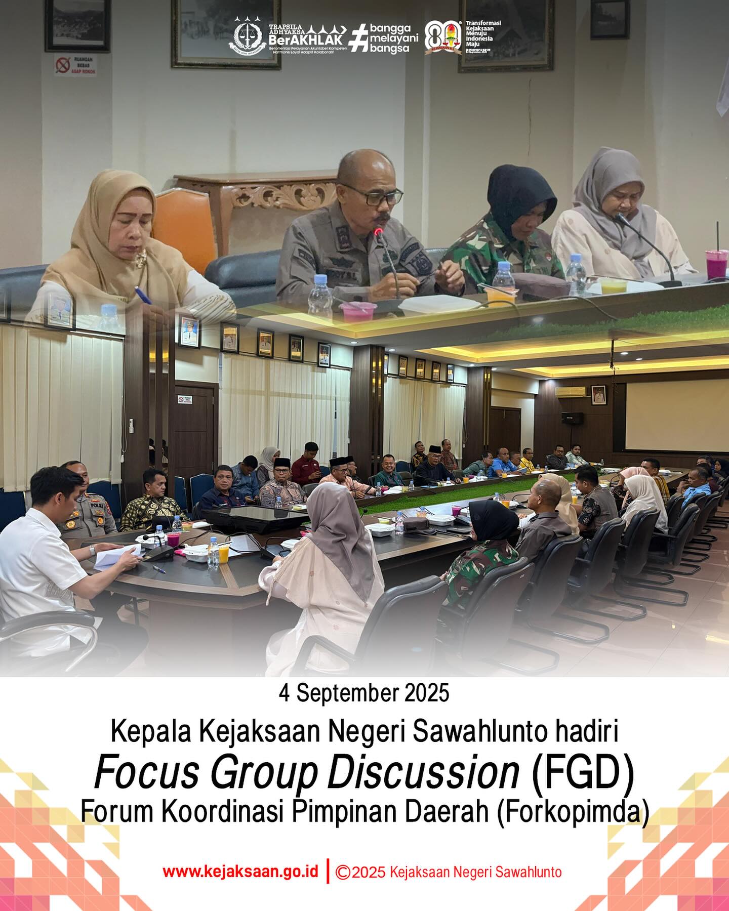 Bahwa pada hari kamis tanggal 4 september 2025 pukul 13.30 wib, bertempat di Ruang Rapat M. Yamin Kantor Balaikota Sawahlunto, Kepala Kejaksaan Negeri Sawahlunto, Bapak Eddy Samrah L,  S. H., M. H., mengikuti Focus Group Discussion (FGD) Forum Koordinasi Pimpinan Daerah (Forkopimda) Kota Sawahlunto.Dalam Focus Group Discussion (FGD) ini dilakukan pembahasan materi terkait Antisipasi perkembangan situasi dan kondisi terkini sebagai akibat unjuk rasa diberbagai Daerah serta tindak lanjut arahan Menteri Dalam Negeri pada Rapat Koordinasi melalui Zoom meeting tanggal 30 Agustus 2025. - from Instagram