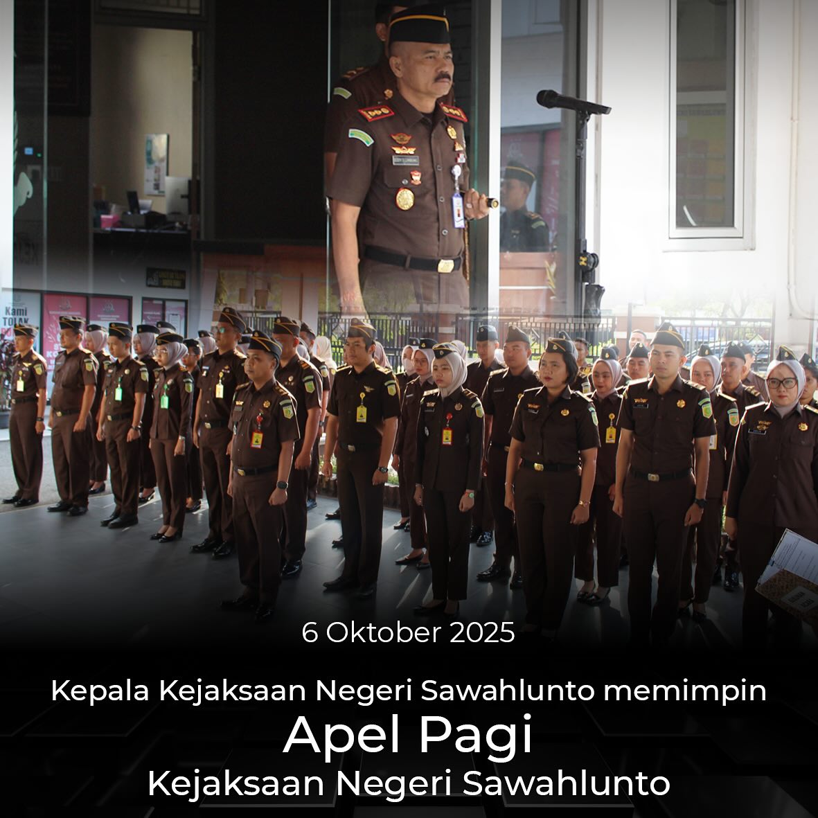 Bahwa pada hari Senin, 6 Oktober 2025, Pukul 07.30 wib, bertempat di Halaman Kantor Kejaksaan Negeri Sawahlunto, telah di laksanakan Apel Pagi yang dipimpin oleh Kepala Kejaksaan Negeri Sawahlunto, Bapak Eddy Samrah L, S. H., M. H., dan diikuti oleh seluruh Pegawai serta PPNPN Kejaksaan Negeri Sawahlunto.Kepala Kejaksaan Negeri Sawahlunto menyampaikan agar setiap bidang pada Kejaksaan Negeri Sawahlunto, dapat terus mempertahankan dan meningkatkan kinerja yang telah ditentukan pada POK/DIPA setiap bidang sehingga dapat tercapai target yang maksimal.Kepala Kejaksaan Negeri Sawahlunto juga menyampaikan agar setiap pegawai senantiasa menjaga profesionalitas dan integritas dalam menjalankan perannya masing-masing, menjaga sopan santun, serta menjaga kebersihan lingkungan kantor.Apel pagi merupakan kegiatan rutin dan kewajiban setiap ASN untuk memperkuat disiplin, menumbuhkan semangat kerja, serta meningkatkan komitmen seluruh pegawai dalam memberikan pelayanan terbaik kepada masyarakat.Kejaksaan Negeri Sawahlunto terus berkomitmen untuk memberikan pelayanan hukum yang optimal kepada masyarakat melalui kerja yang berorientasi pada integritas, akuntabilitas, dan kinerja yang berkeadilan. - from Instagram
