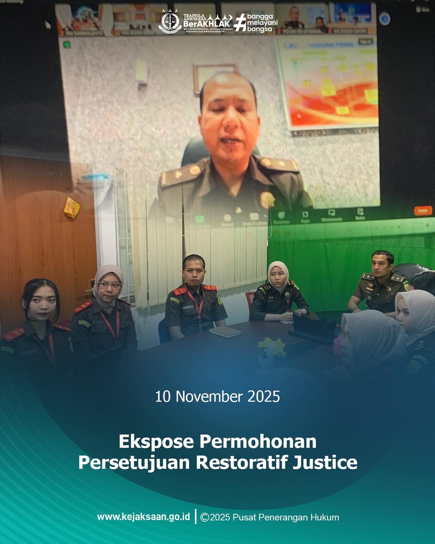 Bahwa pada hari Senin, 10 November 2025,Pukul 09.00 WIB,bertempat di Ruang Vicon Kejaksaan Negeri Sawahlunto. Kepala Seksi Intelijen Kejaksaan Negeri Sawhlunto Bapak Rendra Taqwa Agusto,S.H selaku PLH Kepala Seksi Bidang Tindak Pidana Umum Kejaksaan Negeri Sawahlunto beserta Kasubsi Penuntutan Bidang Pidana Umum Kejaksaan Negeri Sawahlunto, Jaksa Fungsional dan Para Calon Jaksa pada Kejaksaan Negeri Sawahlunto mengikuti Kegiatan Ekspose Persetujuan Penyelesaian Perkara Pidana dengan pendekatan Restoratif Justice secara virtual yang dimohonkan oleh Kejaksaan Negeri Solok Selatan. Bahwa Kegiatan ini dipimpin oleh Sesjampidum selaku Plt. Dir A pada Jampidum Kejaksaan Agung Dr. Undang Mugopal, S.H,.M.H beserta jajaran dan juga diikuti oleh Kajati Sumbar Muhibuddin, S.H., M.H., Aspidum, dan Kasi Oharda Bidang Pidana Umum Kejaksaan Tinggi Sumbar. - from Instagram