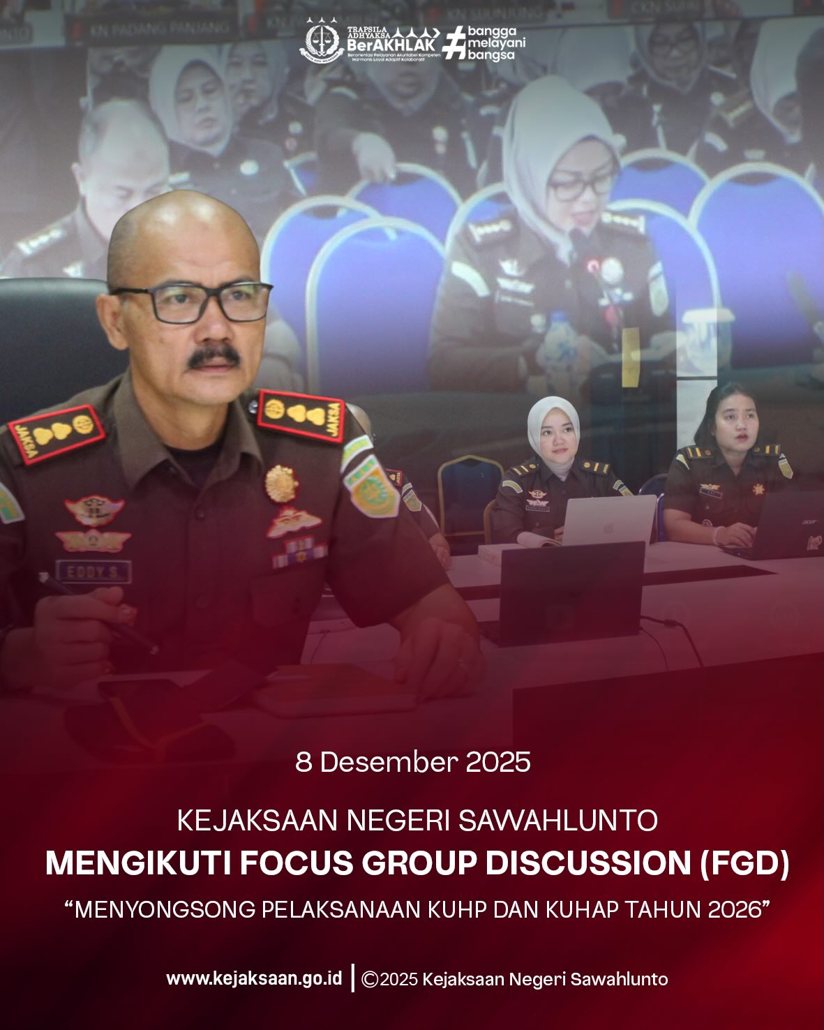 Bahwa pada Senin tanggal 8 Desember 2025, Pukul 08.30 Wib, bertempat di Aula Kejaksaan Negeri Sawahlunto, Kepala Kejaksaan Negeri Sawahlunto, Bapak Eddy Samrah L, S.H., M.H., Kepala Seksi Tindak Pidana Umum, Bapak Adhi Putra Graha, S.H., Para Kasubsi, Jaksa Fungsional dan Staff Kejaksaan Negeri Sawahlunto, Mengikuti Focus Group Discussion (FGD). Bahwa Focus Group Discussion (FGD) Staf Ahli Jaksa Agung Tahun 2025 dengan tema “Menyongsong Pelaksanaan KUHP dan KUHAP Tahun 2026” sebagai bentuk komitmen dalam meningkatkan kualitas pemahaman, koordinasi, dan sinergi antar aparat penegak hukum. Melalui forum diskusi ini diharapkan terwujud kesiapan institusional dalam menghadapi perubahan sistem hukum pidana nasional demi terwujudnya penegakan hukum yang profesional, modern, dan berkeadilan. - from Instagram
