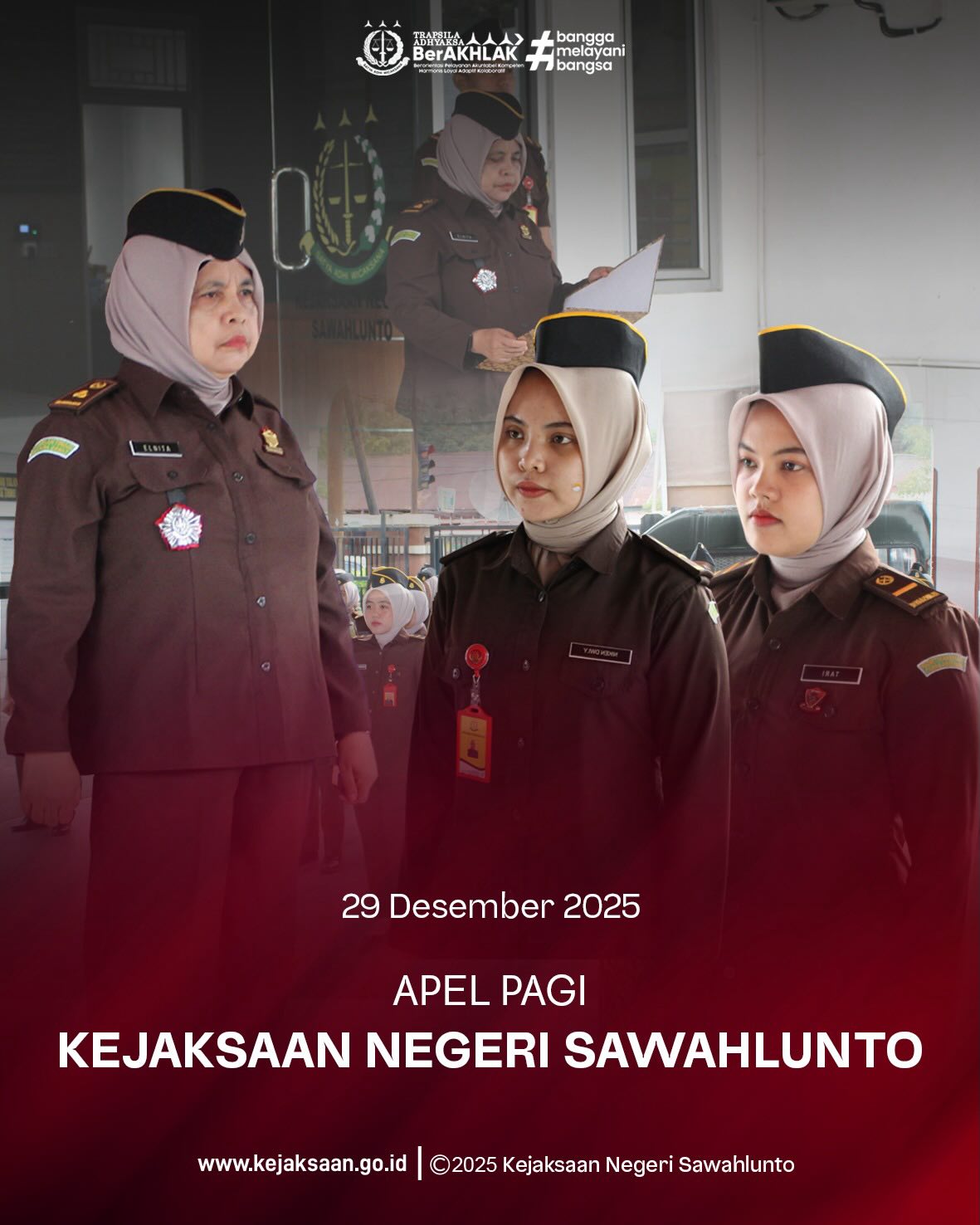 Bahwa pada hari Senin, 29 Desember 2025, Pukul 07.30 wib, bertempat di Halaman Kantor Kejaksaan Negeri Sawahlunto, telah di laksanakan Apel Pagi yang dipimpin oleh Kepala Subbagian Pembinaan, Ibu Elnita, S.H., dan diikuti oleh Para Kasi serta seluruh Pegawai serta PPNPN pada Kejaksaan Negeri Sawahlunto.Apel pagi merupakan kegiatan rutin dan kewajiban setiap ASN untuk memperkuat disiplin, menumbuhkan semangat kerja, serta meningkatkan komitmen seluruh pegawai dalam memberikan pelayanan terbaik kepada masyarakat.Kejaksaan Negeri Sawahlunto terus berkomitmen untuk memberikan pelayanan hukum yang optimal kepada masyarakat melalui kerja yang berorientasi pada integritas, akuntabilitas, dan kinerja yang berkeadilan. - from Instagram
