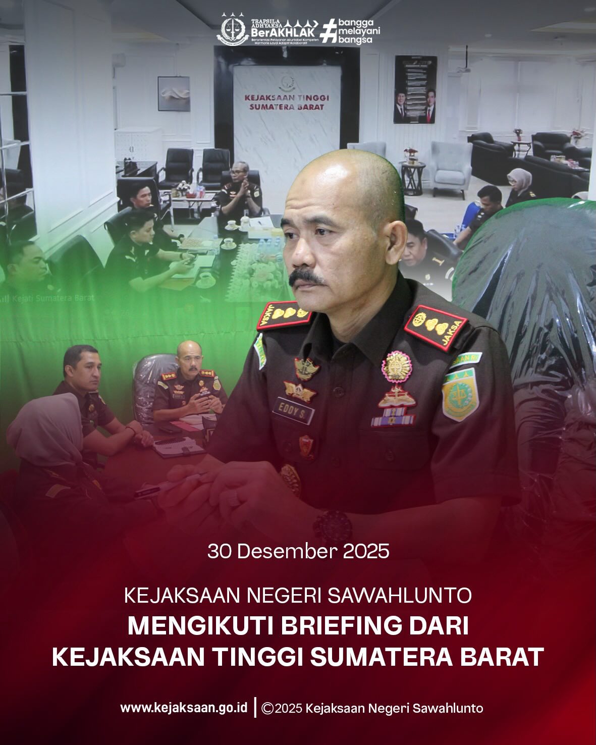 Bahwa pada Selasa tanggal 30 Desember 2025, Pukul 14.30 Wib, bertempat di Ruang Video Conference Kantor Kejaksaan Negeri Sawahlunto, Kepala Kejaksaan Negeri Sawahlunto, Bapak Eddy Samrah L, S.H.,M.H., bersama Para Kasi mengikuti Briefing dari Kejaksaan Tinggi Sumatera Barat.Kejaksaan Tinggi Sumatera Barat melaksanakan briefing bersama Kejaksaan Negeri dan Cabang Kejaksaan Negeri se-Sumatera Barat sebagai upaya penguatan koordinasi, konsolidasi, serta penyamaan persepsi dalam pelaksanaan tugas dan fungsi Kejaksaan.Melalui kegiatan ini diharapkan terwujud sinergi yang solid antar satuan kerja guna meningkatkan kinerja, profesionalisme, serta pelayanan hukum kepada masyarakat di wilayah Sumatera Barat. - from Instagram