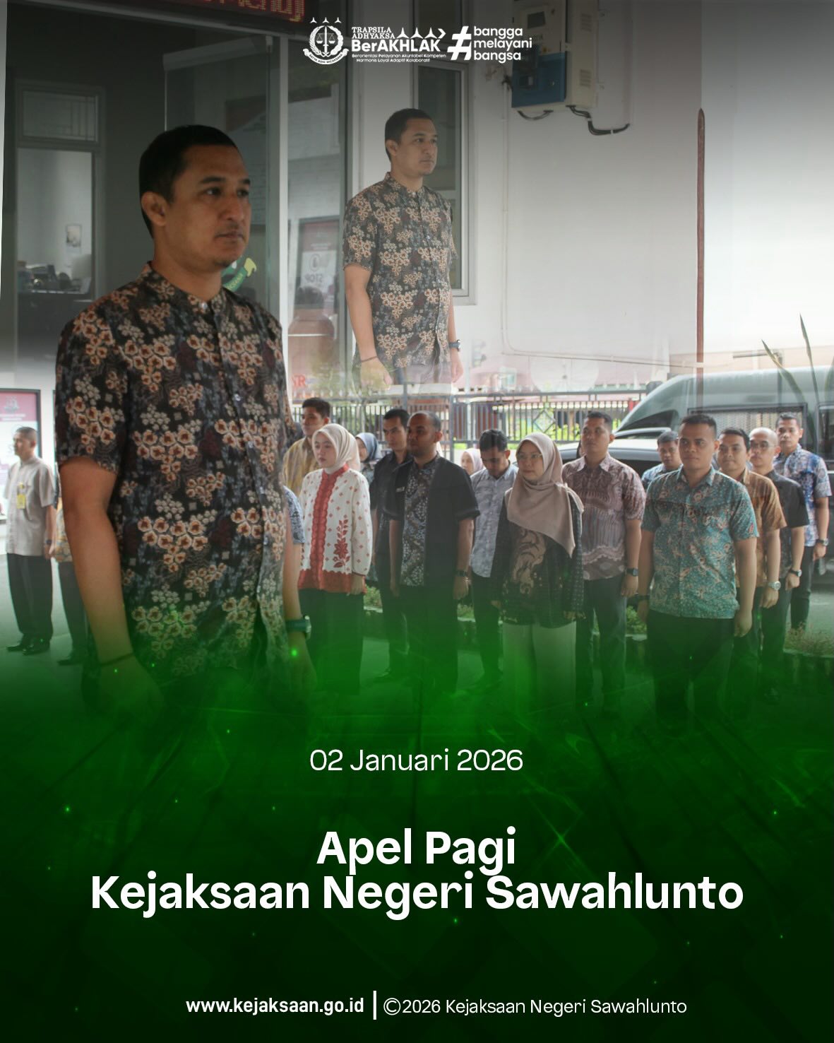 Bahwa pada hari Jumat, 2 Januari 2026, Pukul 07.30 wib, bertempat di Halaman Kantor Kejaksaan Negeri Sawahlunto, telah di laksanakan Apel Pagi yang dipimpin oleh Kepala Seksi Intelijen Kejaksaan Negeri Sawahlunto, Bapak Rendra Taqwa Agusto, S.H., dan diikuti oleh seluruh Pegawai serta PPNPN Kejaksaan Negeri Sawahlunto.Apel pagi merupakan kegiatan rutin dan kewajiban setiap ASN untuk memperkuat disiplin, menumbuhkan semangat kerja, serta meningkatkan komitmen seluruh pegawai dalam memberikan pelayanan terbaik kepada masyarakat.Kejaksaan Negeri Sawahlunto terus berkomitmen untuk memberikan pelayanan hukum yang optimal kepada masyarakat melalui kerja yang berorientasi pada integritas, akuntabilitas, dan kinerja yang berkeadilan. - from Instagram