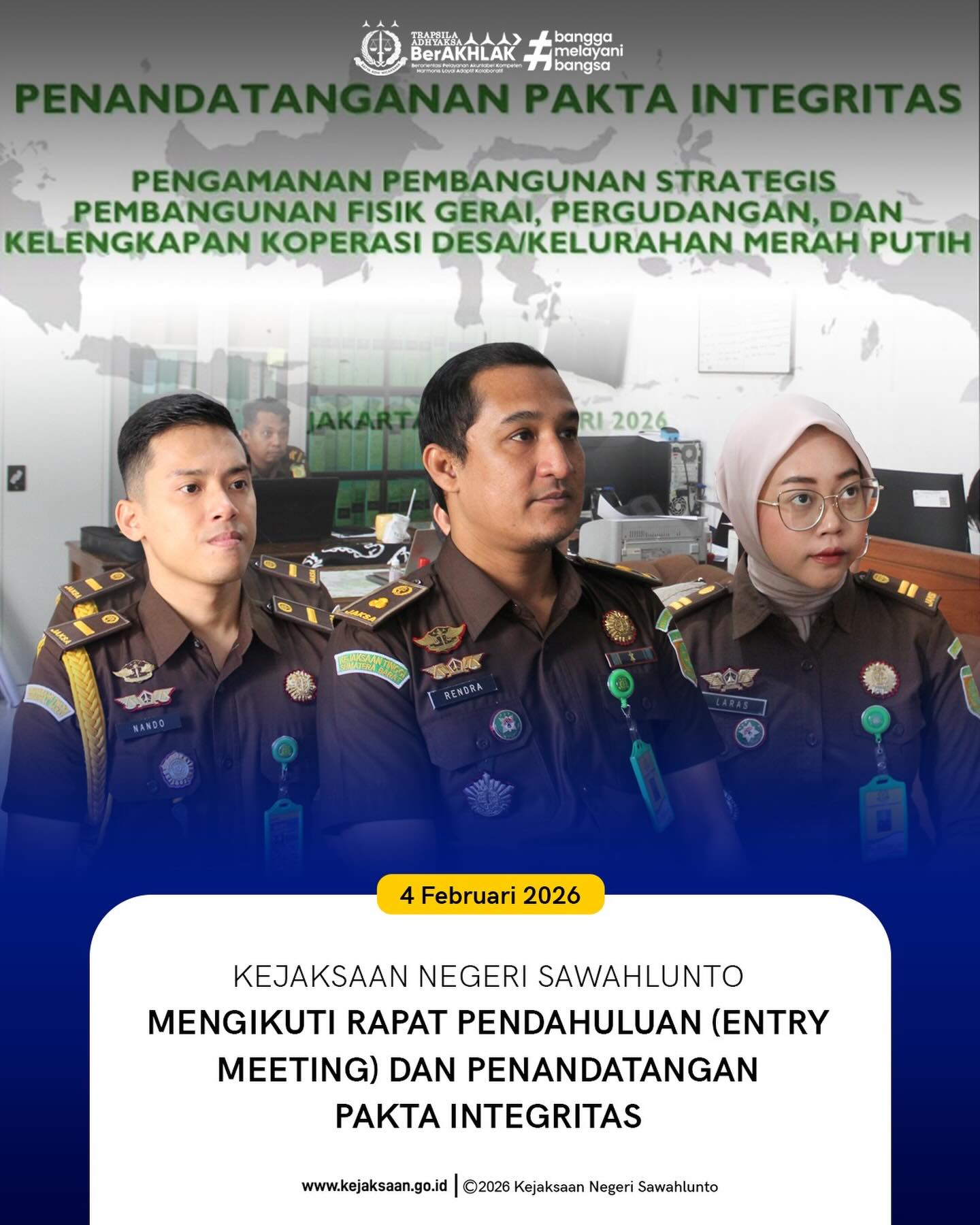 Bahwa pada Rabu tanggal 4 Februari 2026, Pukul 10.00 WIB, Bertempat di Ruang Kerja Bidang Intelijen Kejaksaan Negeri Sawahlunto, Kepala Seksi Intelijen, Bapak Rendra Taqwa Agusto, S.H., bersama Kasubsi II Intelijen, Ibu Laras Iga Mawarni, S.H. beserta Jaksa Fungsional, Bapak Bayu Krena Fernando Demoswa, S.H., Mengikuti Rapat Pendahuluan (Entry Meeting) dan Penandatangan Pakta Integritas secara daring melalui zoom meeting.Kejaksaan Republik Indonesia mengikuti Rapat Pendahuluan (Entry Meeting) dan Penandatanganan Pakta Integritas terkait Pengamanan Pembangunan Strategis untuk proyek/program pembangunan fisik gerai, pergudangan, dan kelengkapan Koperasi Desa/Kelurahan Merah Putih.Kegiatan ini merupakan bagian dari komitmen Kejaksaan dalam mengawal dan memastikan setiap program pembangunan strategis berjalan secara transparan, akuntabel, dan sesuai ketentuan yang berlaku.Melalui sinergi dan penguatan integritas, diharapkan pelaksanaan pembangunan dapat memberikan manfaat nyata bagi masyarakat serta mendukung kemajuan ekonomi di tingkat desa dan kelurahan.#KejaksaanRI #PengamananPembangunanStrategis #PaktaIntegritas #PelayananUntukNegeri #KoperasiMerahPutih - from Instagram